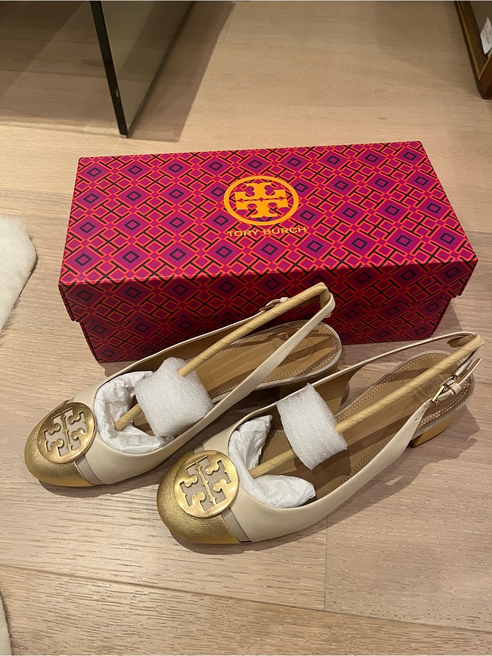 Tory Burch Gold tone Slingback Heal - Picture 2 of 5